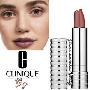 Clinique Dramatically Different Shaping Lipstick in Shy